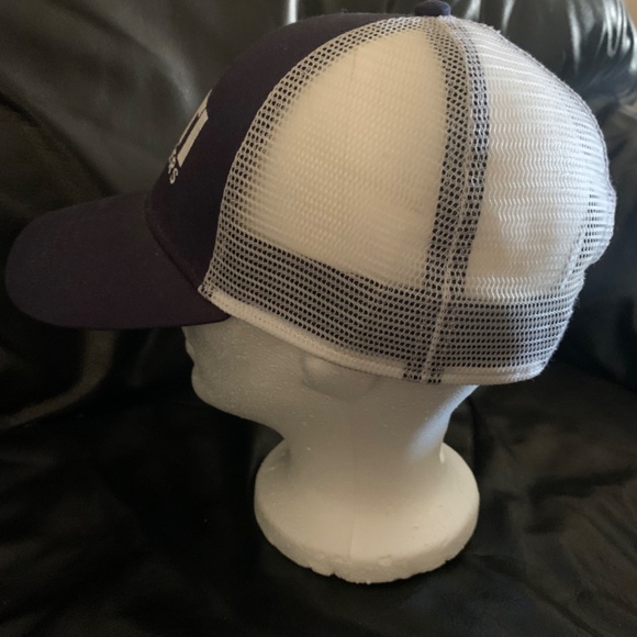 YETI SnapBack Trucker Hat - Picture 3 of 4